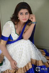 Harini at Pichekkistha Movie Press Meet